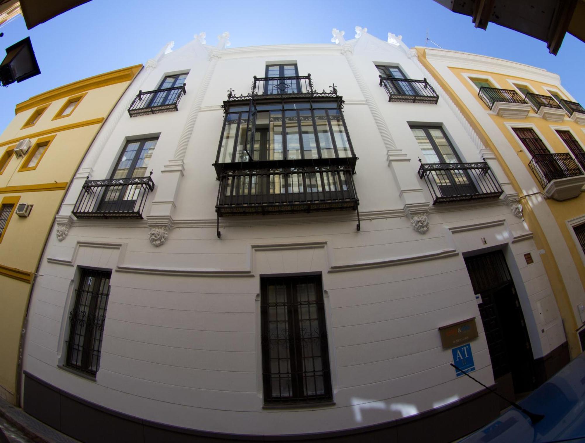 Life Apartments Alberto Lista Севілья Екстер'єр фото